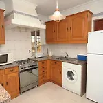 V4 Com Piscina Privada A 400 Metros Da Semesterbostad