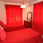 V4 Com Piscina Privada A 400 Metros Da * Albufeira