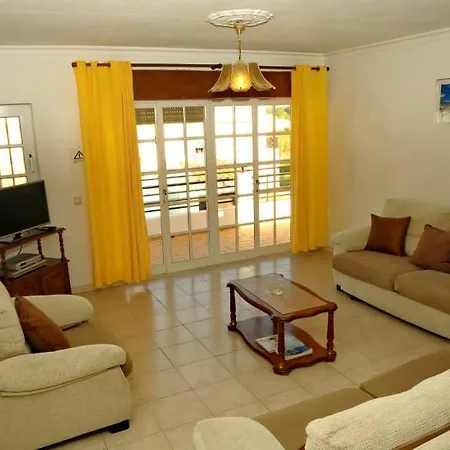 V4 Com Piscina Privada A 400 Metros Da بيت للعطل