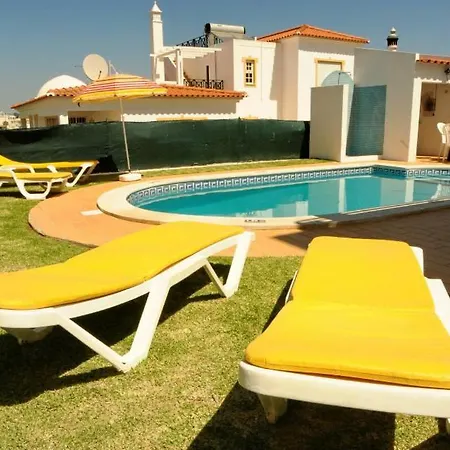 V4 Com Piscina Privada A 400 Metros Da Albufeira