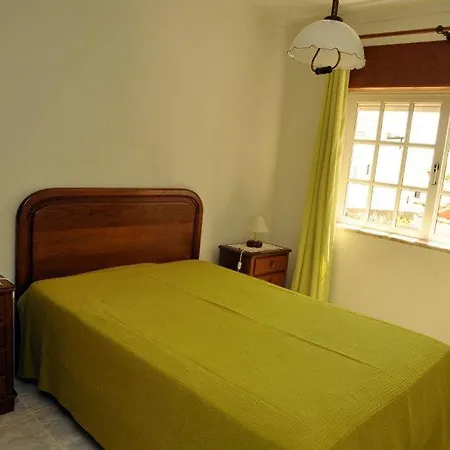 V4 Com Piscina Privada A 400 Metros Da بيت للعطل *