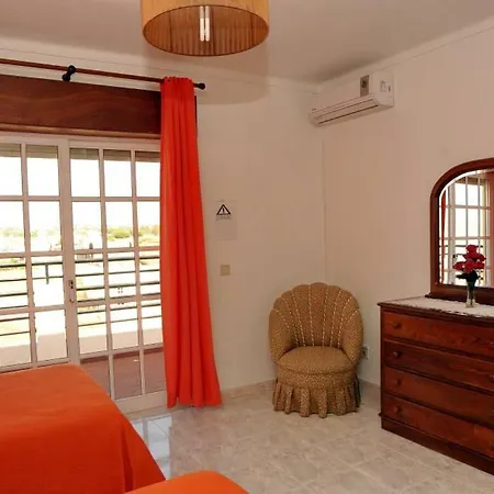 V4 Com Piscina Privada A 400 Metros Da