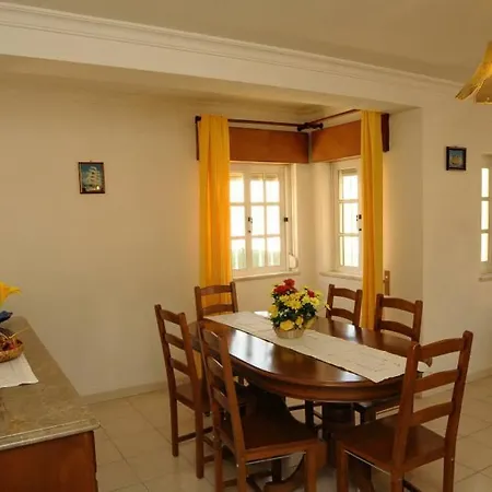 بيت للعطل V4 Com Piscina Privada A 400 Metros Da