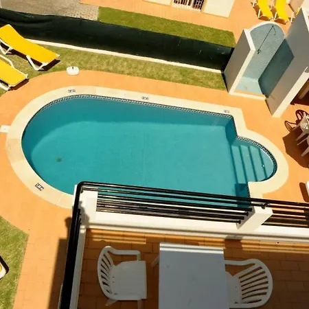 V4 Com Piscina Privada A 400 Metros Da Albufeira