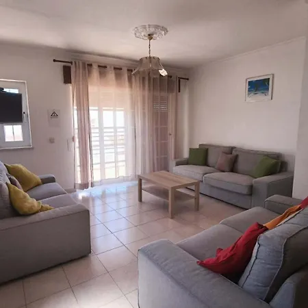 بيت للعطل V4 Com Piscina Privada A 400 Metros Da