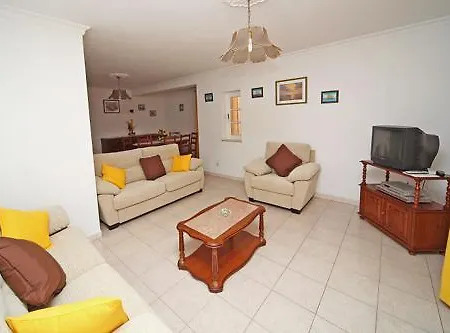 V4 Com Piscina Privada A 400 Metros Da