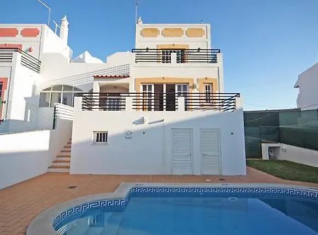 V4 Com Piscina Privada A 400 Metros Da * Albufeira