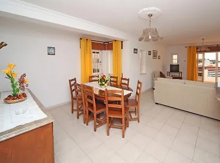 V4 Com Piscina Privada A 400 Metros Da Сasa de vacaciones Albufeira