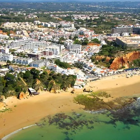 V4 Com Piscina Privada A 400 Metros Da Casa de Férias Albufeira
