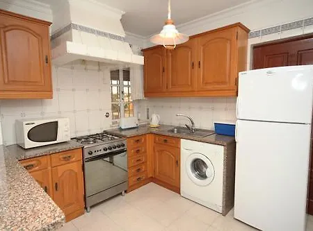 V4 Com Piscina Privada A 400 Metros Da Ferienhaus