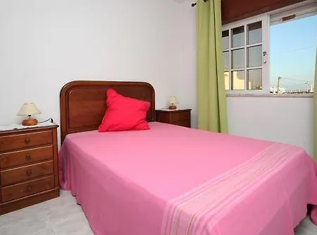 V4 Com Piscina Privada A 400 Metros Da * البوفيرا