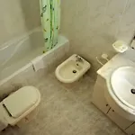 V4 Com Piscina Privada A 400 Metros Da *
