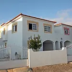 V4 Com Piscina Privada A 400 Metros Da Albufeira